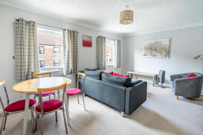2 bed Apartment for sale Image 2