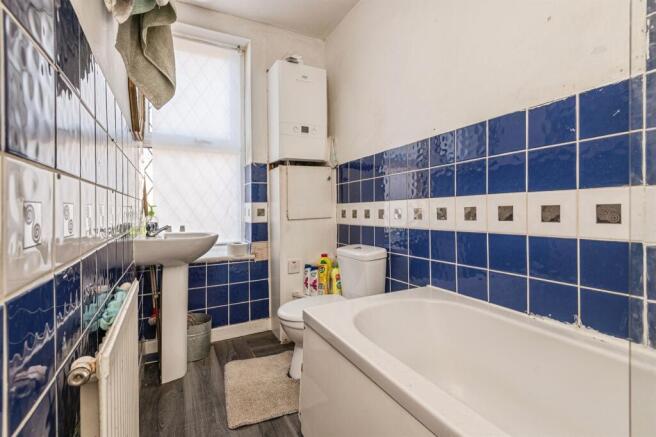2 bed Semi-Detached for sale Image 6