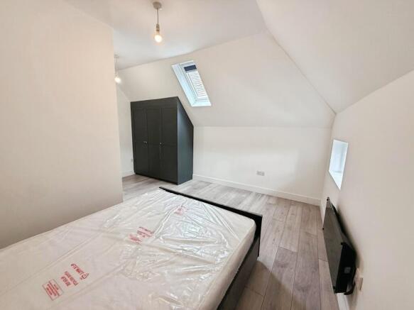 1 bed Apartment to rent Image 8