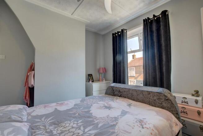 Bed 7.jpg