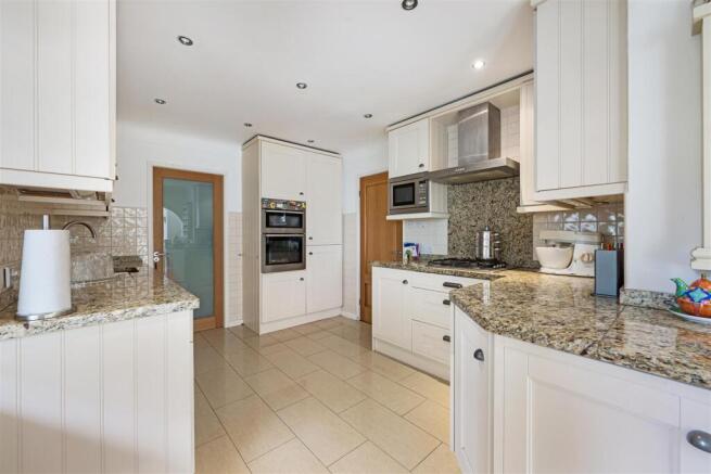 Kitchen-Breakfast Room