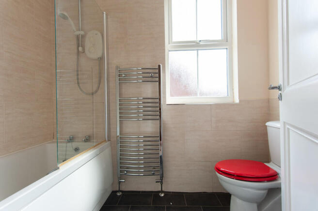 2 bed Apartment to rent Image 7