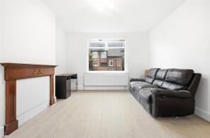 12, Malam Gardens, London E14 0TR