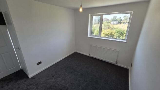 3 bed Semi-Detached to rent Image 8