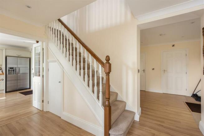 Thornton View 8 Hallway-1.jpg