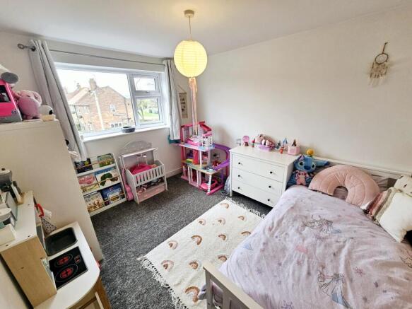 3 bed Terraced for sale Image 10