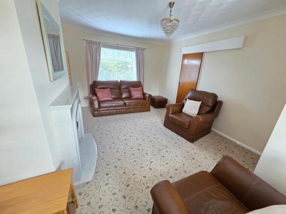 3 bed Semi-Detached for sale Image 4