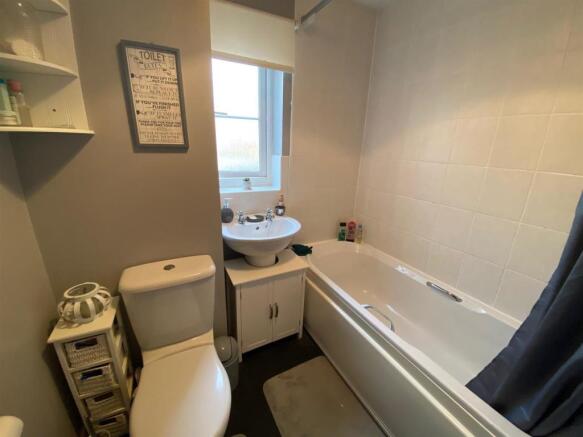 Bathroom.jpg