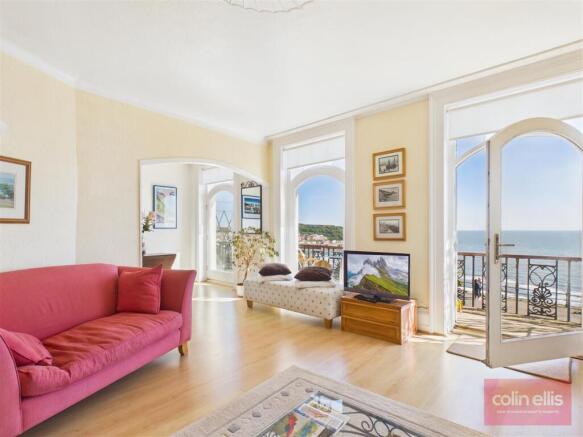 2 bed Flat for sale Image 10