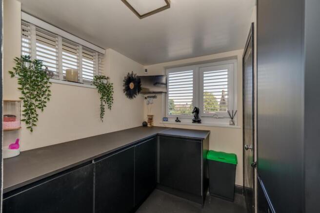 3 bed Semi-Detached for sale Image 12