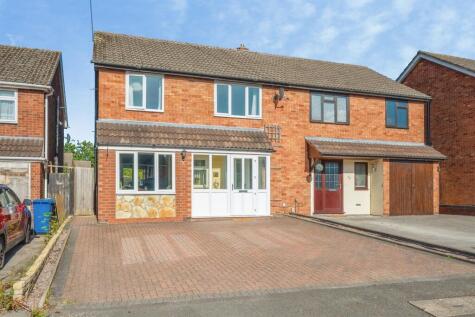 Mallicot Close, LICHFIELD