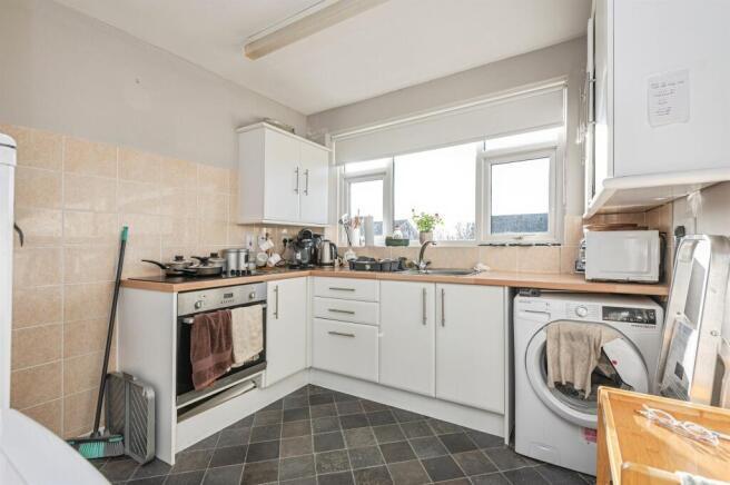 2 bed Semi-Detached Bungalow for sale Image 5