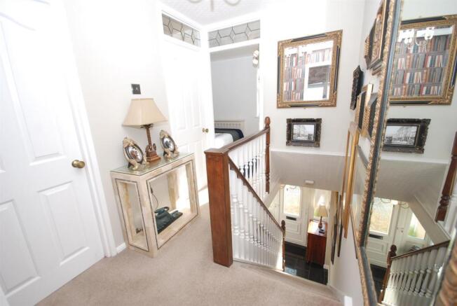 FIRST FLOOR LANDING