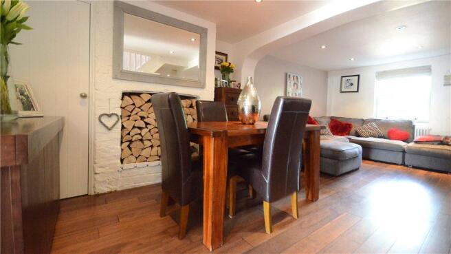 Lounge/Dining Room