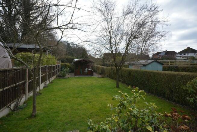 REAR GARDEN 03.JPG