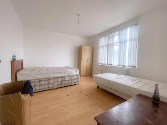 Bedroom2.jpg