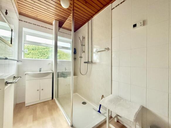 ShowerRoom.jpg