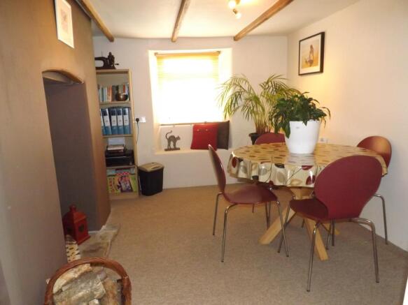Dining Room (Maximum