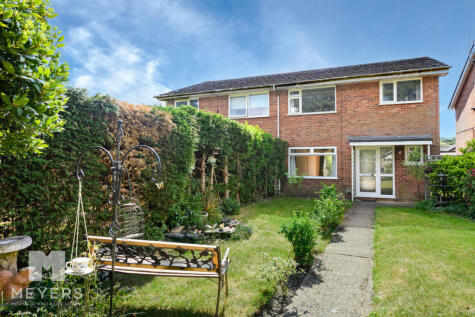 The Close | St Ives | Ringwood | BH24