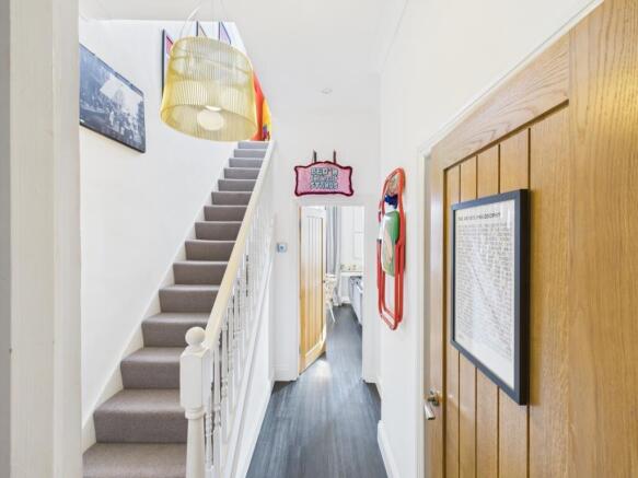 CAM04961G0-PR0033-STILL008