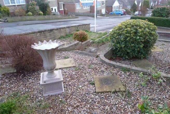 FRONT GARDEN