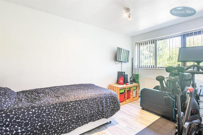 4 bed Semi-Detached for sale Image 10