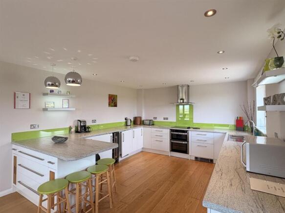 Kitchen.jpg