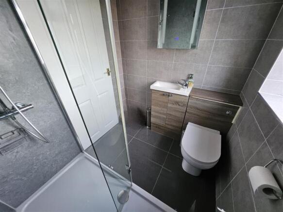 3 bed Not Specified for sale Image 6