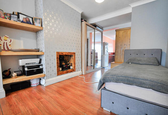 Photo 8