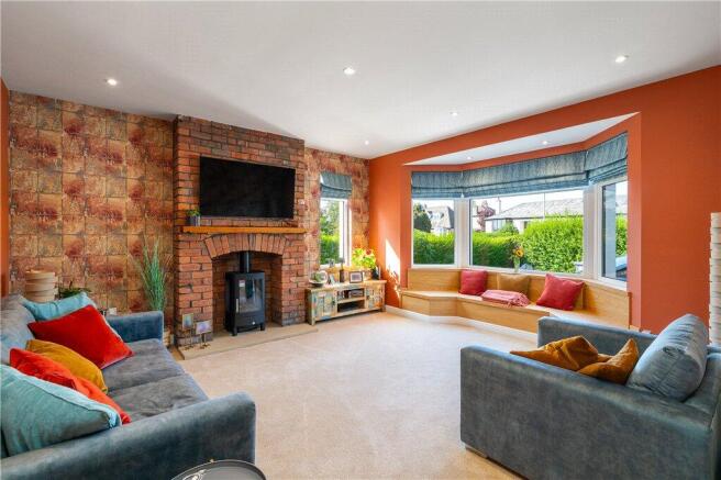 4 bed Detached for sale Image 4