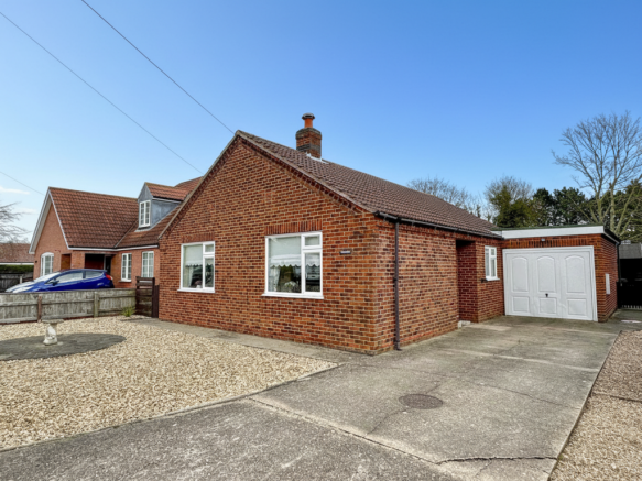 3 bedroom Detached Bungalow for sale