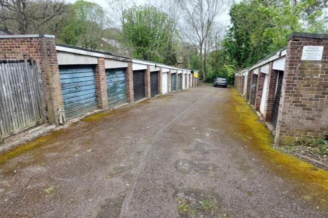 Garage 24, Enderley House, Auckland Road (access off Sylvan Road) Upper Norwood ,London, SE19 2RT