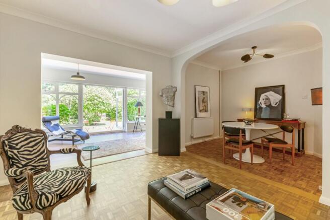 Sitting/Dining Room