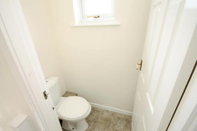 3 bed Semi-Detached for sale Image 9