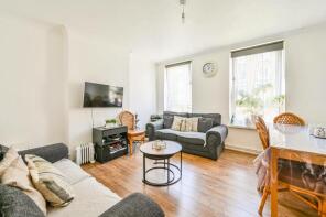 Flat 5, Fenner House, Watts Street, London E1W 2PX