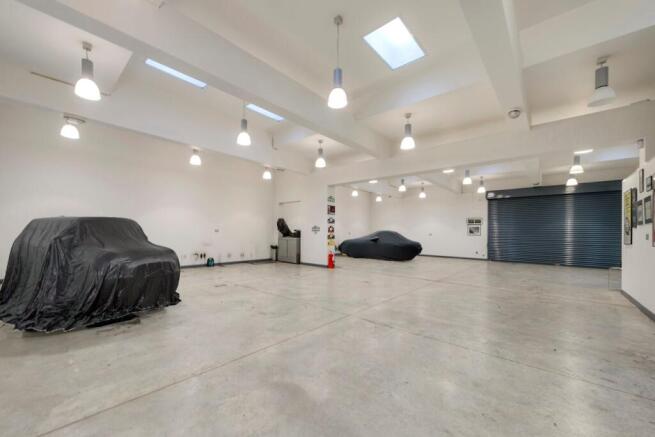 36@38 rochester place- CARS COVERED 1.jpg