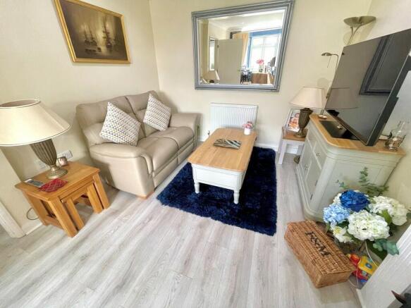 22 Mill Lane Loun...