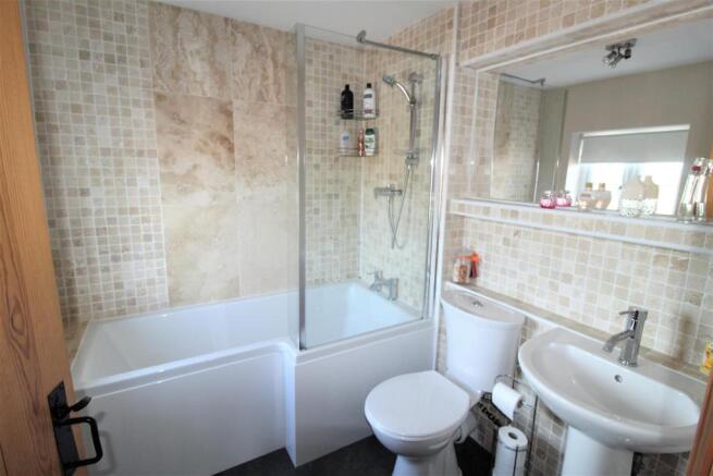 Family bathroom w.c