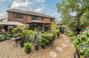 29 Wood End, Fawler Mead, Bracknell RG12 9YW