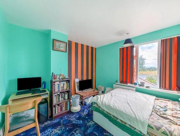 3 bed Semi-Detached for sale Image 12