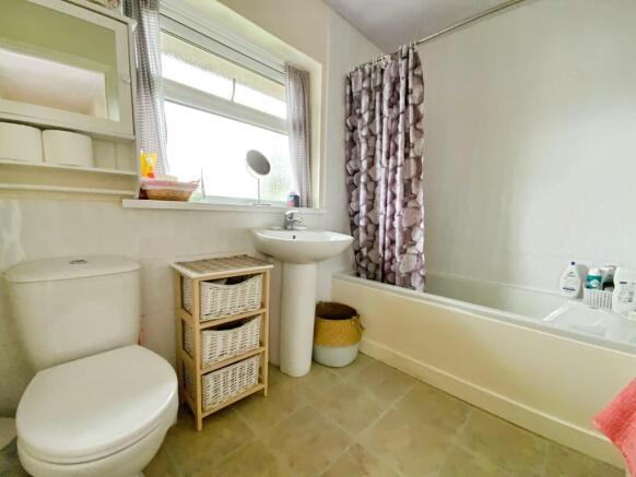 3 bed Detached for sale Image 9