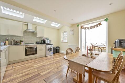 Coliston Road, Southfields, London, SW18