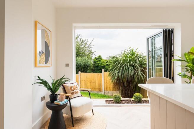 4 bed Semi-Detached for sale Image 5