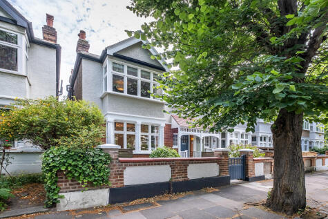 Cairn Avenue, Ealing, W5