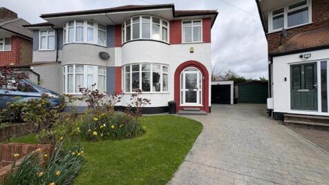 Pavilion Way, Ruislip, HA4 9JN