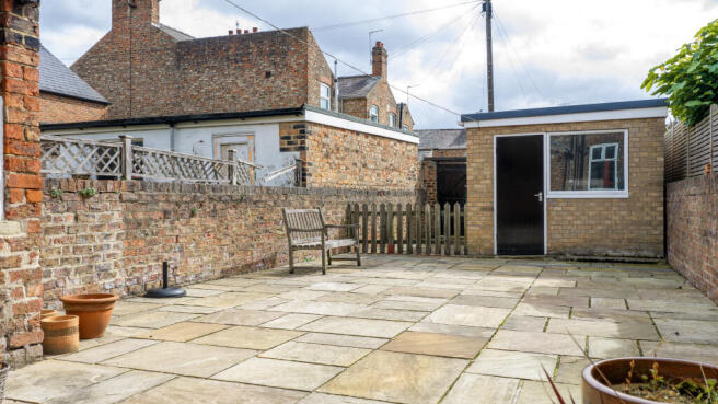 3 bed Town House for sale Image 12