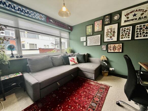 3 bed House to rent Image 11