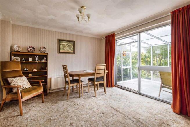 Dining Room: