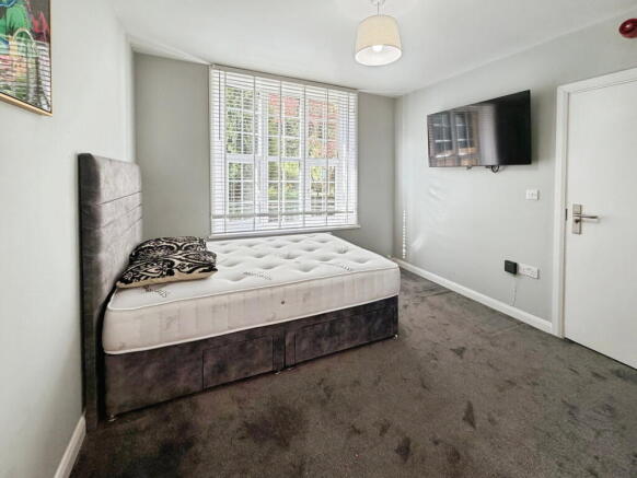 4 bed House of Multiple Occupation for sale Image 8