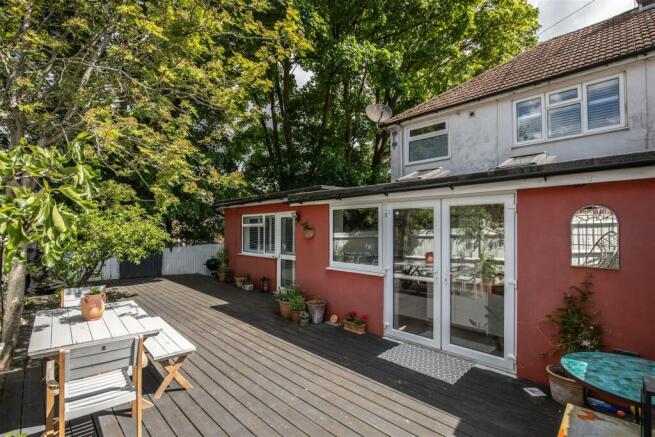1 Winterbourne Close, Lewes Bn7 1JY-17.jpg